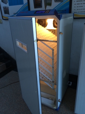 kopen Incubator van het 500 1000 5000 de Commerciële Kwartelsei met Turner Automatic Hatching Machine online manufacture