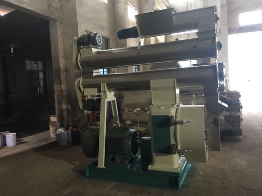 kopen Van het het Gevogeltevoer van zaagsel de Houten Ring Die Pellet Mill Chicken Machines 110kw achttiende online manufacture